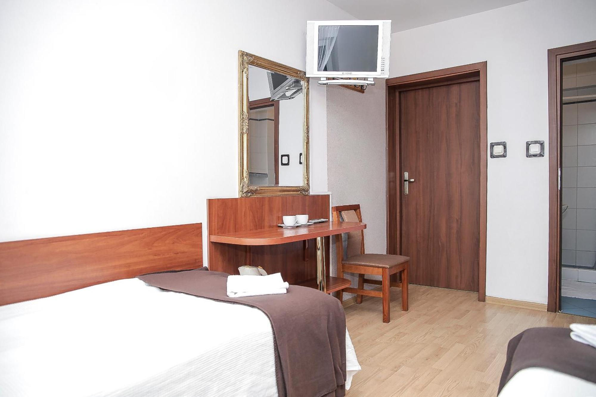 Plac Rybaków 3*